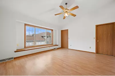 9151 S Aspen Dr #7, Oak Creek, WI 53154 - Photo 5