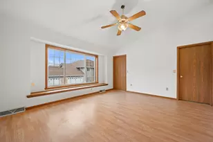 9151 S Aspen Dr, Oak Creek, WI 53154 - Photo 5