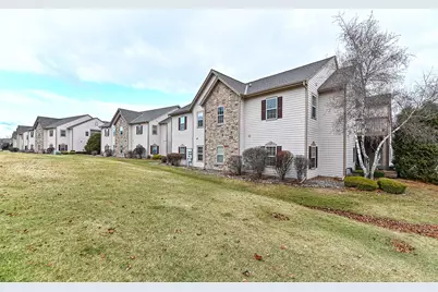 2245 W Vista Bella Dr #201, Oak Creek, WI 53154 - Photo 31