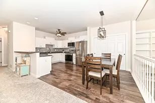 2245 W Vista Bella Dr, Oak Creek, WI 53154 - Photo 5