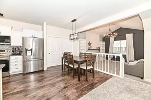 2245 W Vista Bella Dr, Oak Creek, WI 53154 - Photo 23