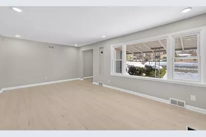 4117 N 92nd St, Wauwatosa, WI 53222 - Photo 15