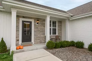 723 Belmont Dr, Watertown, WI 53094 - Photo 3