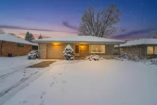 7920 W Manitoba St, West Allis, WI 53219 - Photo 13