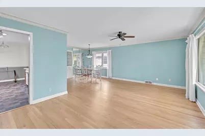 7920 W Manitoba St, West Allis, WI 53219 - Photo 7