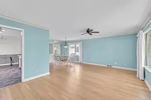 7920 W Manitoba St, West Allis, WI 53219 - Photo 7