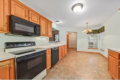 N57W24128 N Sycamore Cir, Sussex, WI 53089 - Photo 21