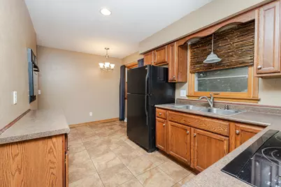 245  Millwood Ln, Waukesha, WI 53188 - Photo 13