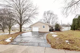 245 Millwood Ln, Waukesha, WI 53188 - Photo 31