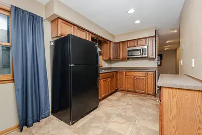 245  Millwood Ln, Waukesha, WI 53188 - Photo 7