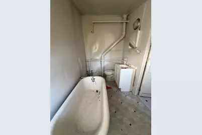 1230  Villa St, Racine, WI 53403 - Photo 11