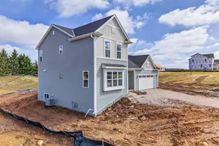 38 Copper Trails Rd, Hartford, WI 53027 - Photo 3