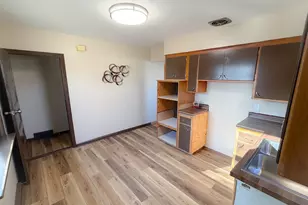 3207 W Oriole Dr, Milwaukee, WI 53209 - Photo 21