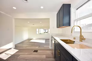 5721 W Thurston Ave, Milwaukee, WI 53218 - Photo 15