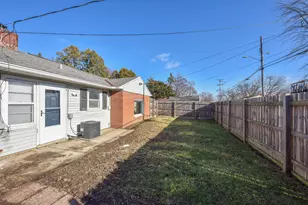 5721 W Thurston Ave, Milwaukee, WI 53218 - Photo 25