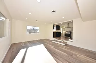 5721 W Thurston Ave, Milwaukee, WI 53218 - Photo 23