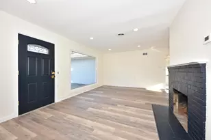 5721 W Thurston Ave, Milwaukee, WI 53218 - Photo 7