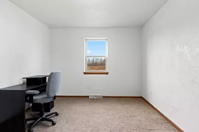 3006 S 19th St, Manitowoc, WI 54220 - Photo 25