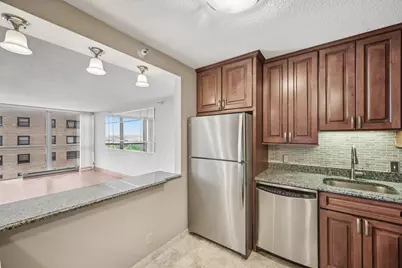 1660 N Prospect Ave #708, Milwaukee, WI 53202 - Photo 7