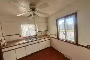 3750 S 90th St, Milwaukee, WI 53228 - Photo 7