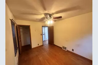 3750 S 90th St, Milwaukee, WI 53228 - Photo 11