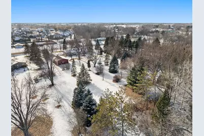 1330  Fernando Dr, Ashwaubenon, WI 54115 - Photo 5