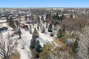 1330 Fernando Dr, Ashwaubenon, WI 54115 - Photo 5