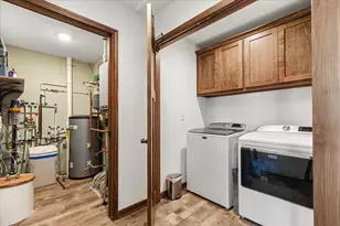 1155 Ellys Way, Slinger, WI 53086 - Photo 15