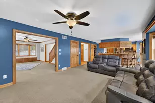 1717 Ernst Dr, Hartford, WI 53027 - Photo 5
