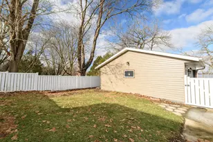 210 Chestnut St, Horicon, WI 53032 - Photo 37