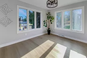 4327 29th St, Kenosha, WI 53144 - Photo 9