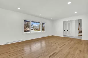 15225 Heather Hill Dr, Brookfield, WI 53005 - Photo 9