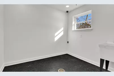 15225  Heather Hill Dr, Brookfield, WI 53005 - Photo 33