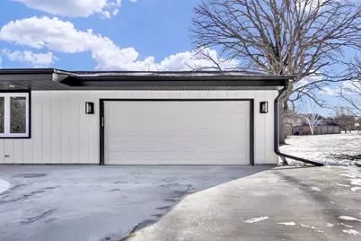 15225  Heather Hill Dr, Brookfield, WI 53005 - Photo 3