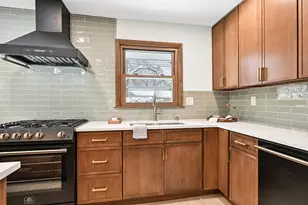 7711 N Van Dyke Rd, Fox Point, WI 53217 - Photo 5