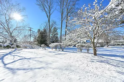 7711 N Van Dyke Rd, Fox Point, WI 53217 - Photo 23