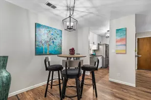 360 Park Hill Dr, Pewaukee, WI 53072 - Photo 5