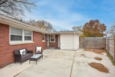 5607 N Argyle Ave, Glendale, WI 53209 - Photo 11