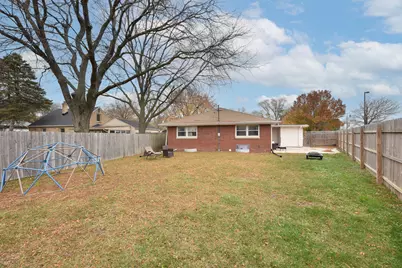 5607 N Argyle Ave, Glendale, WI 53209 - Photo 13