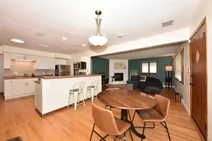 5607 N Argyle Ave, Glendale, WI 53209 - Photo 17