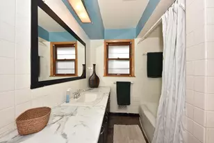 5607 N Argyle Ave, Glendale, WI 53209 - Photo 33