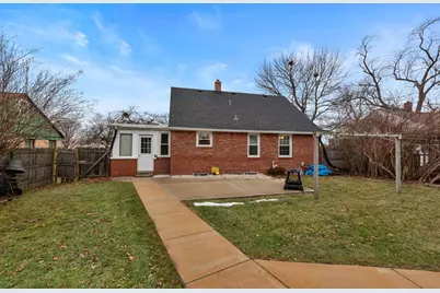 7561 W Beloit Rd, West Allis, WI 53219 - Photo 19