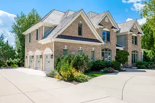 1403 E Bristlecone Dr, Hartland, WI 53029 - Photo 5