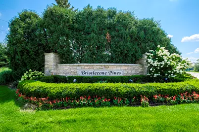 1403 E Bristlecone Dr, Hartland, WI 53029 - Photo 3