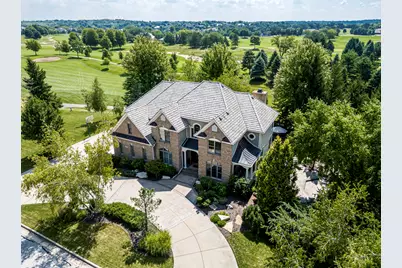 1403 E Bristlecone Dr, Hartland, WI 53029 - Photo 1