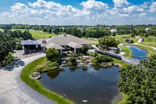 1403 E Bristlecone Dr, Hartland, WI 53029 - Photo 71