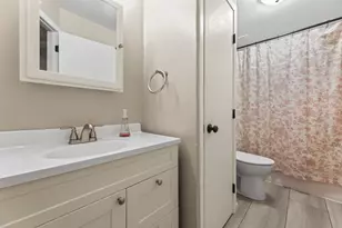 N114W16680 Crown Dr, Germantown, WI 53022 - Photo 15