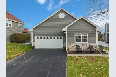 1825  Golfview Dr #35-05, Geneva, WI 53147 - Photo 27