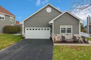1825 Golfview Dr, Geneva, WI 53147 - Photo 27