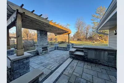 3290  Arroyo Rd, Brookfield, WI 53045 - Photo 3